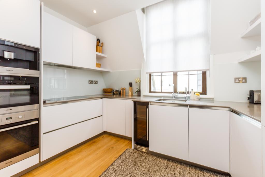 Cockspur Street, 3 Bedrooms Лондон Екстериор снимка